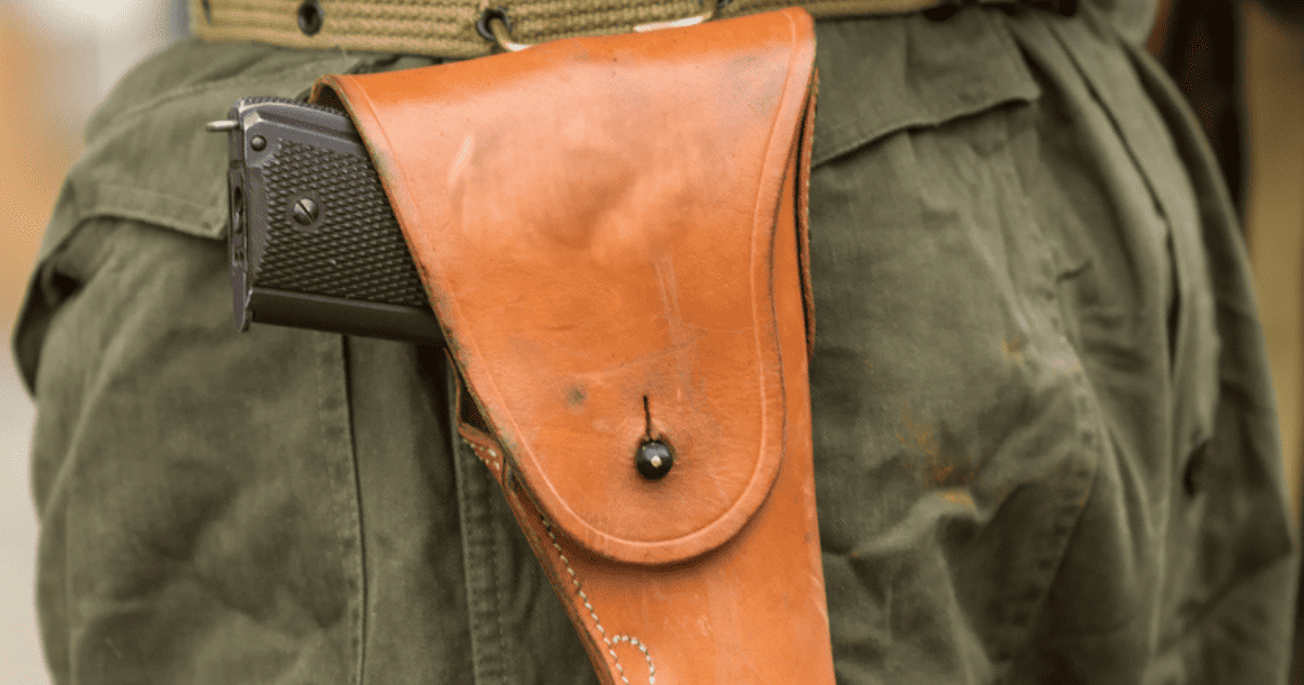 Kydex vs Leather Holsters The Breakdown GunfightersINC