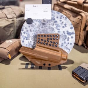 Glock 17| Coyote/Coyote | Righthand | Threaded | Bino Link | BL69