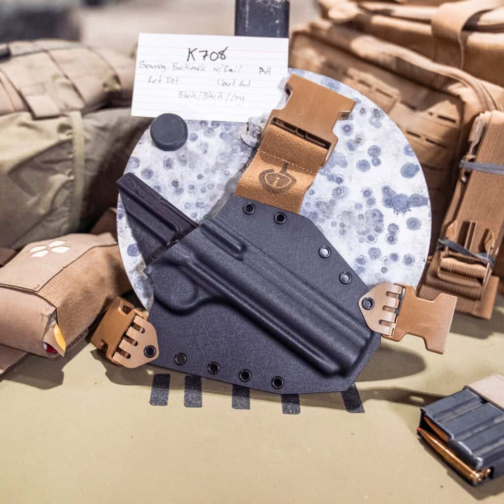 Browning BUCKMARK W/RAIL| Black/Black | Righthand | Closed End | Kenai | K708