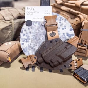 GLOCK 17| TLR-7A/X| MAS Grey/Coyote | Lefthand | Threaded | Light Bearing Kenai | KL341