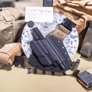 SPRINGFIELD XDM 4.5"| OLIGHT VALKYRIE MINI| Black/BLACK | Righthand | Threaded | Light Bearing Kenai | KL442
