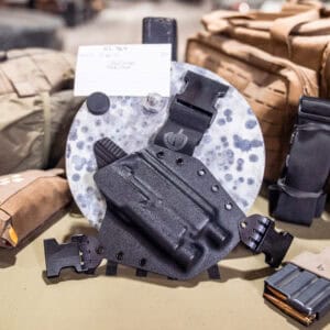 GLOCK 17| OLIGHT PRO| Black/BLACK | Righthand | Threaded | Light Bearing Kenai | KL464