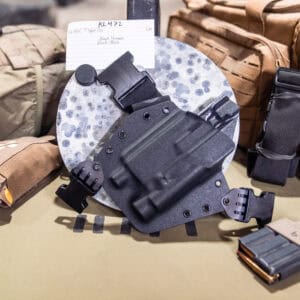 SIG P320C| OLIGHT PRO| Black/BLACK | Lefthand | Threaded | Light Bearing Kenai | KL472