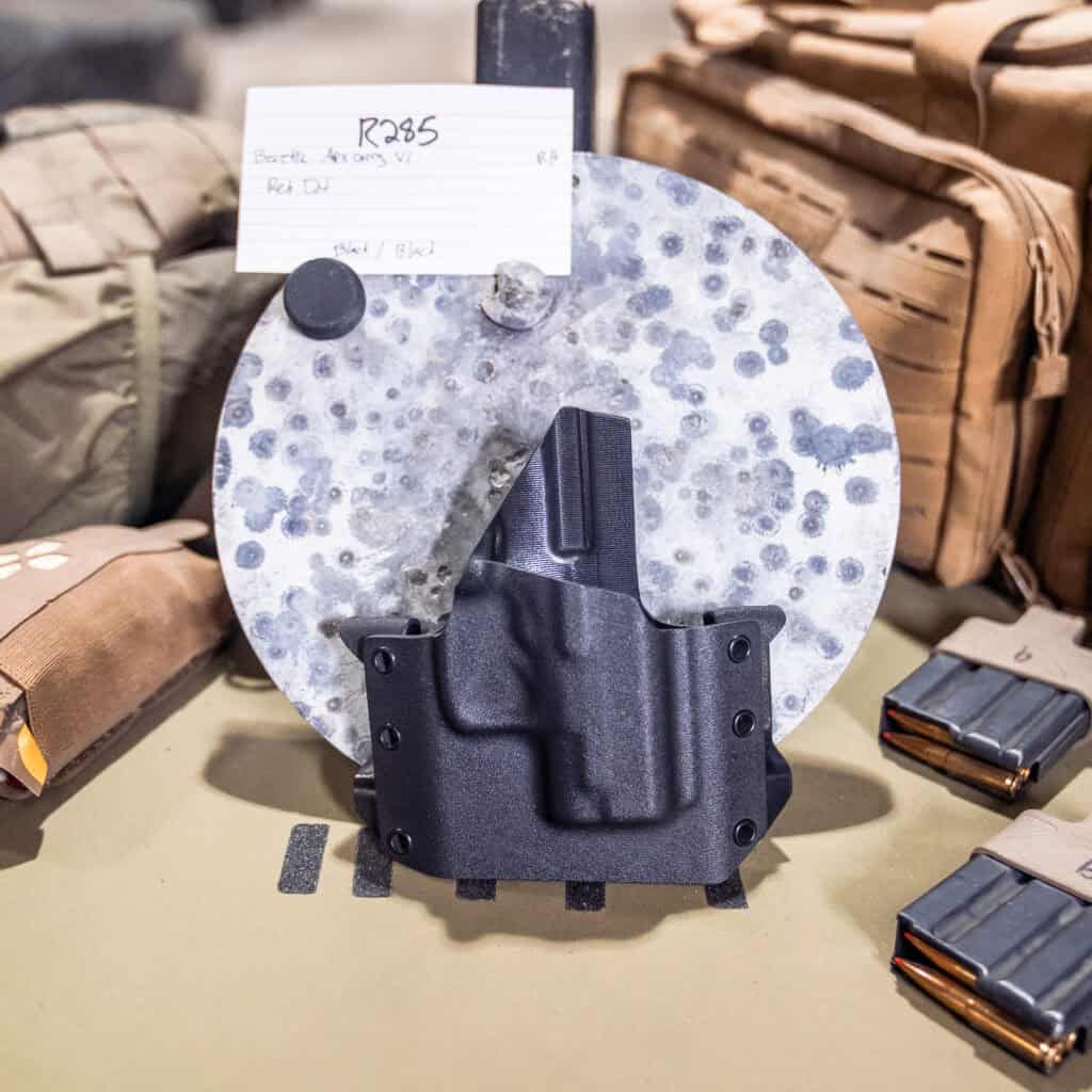 Beretta APX Carry| Black/Black | Righthand | Closed End | 0° Cant| Ronin | R285