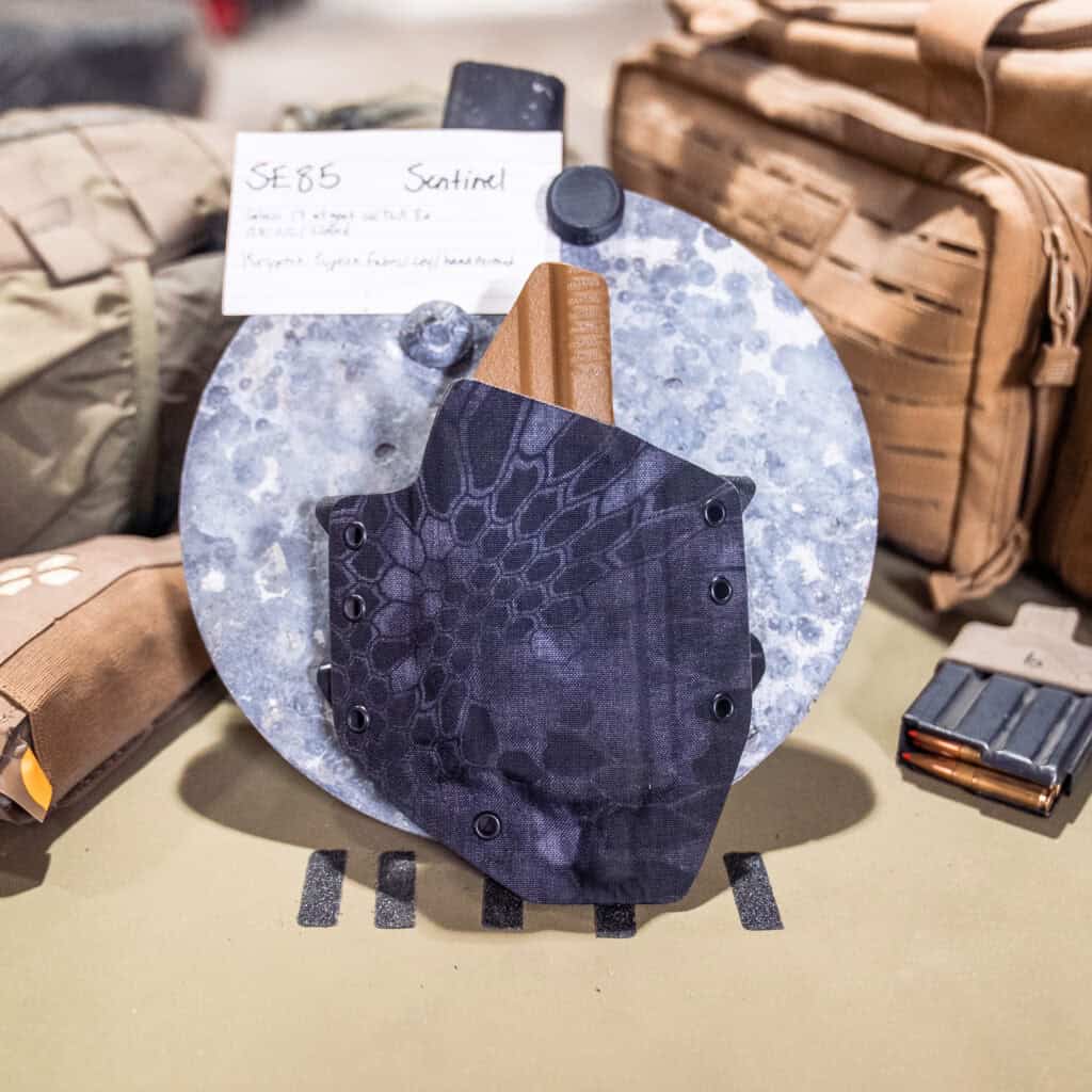 Glock 17 All Gen| TLR8a| Kryptek Typhon Fabric/Coyote | Righthand | Threaded | Sentinel | SE85